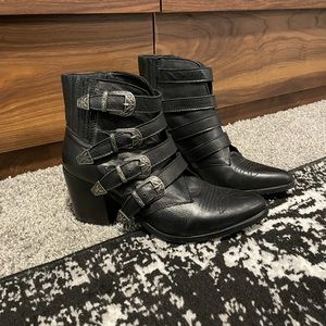 Steve Madden Black Leather Buckled Ankle Boot
